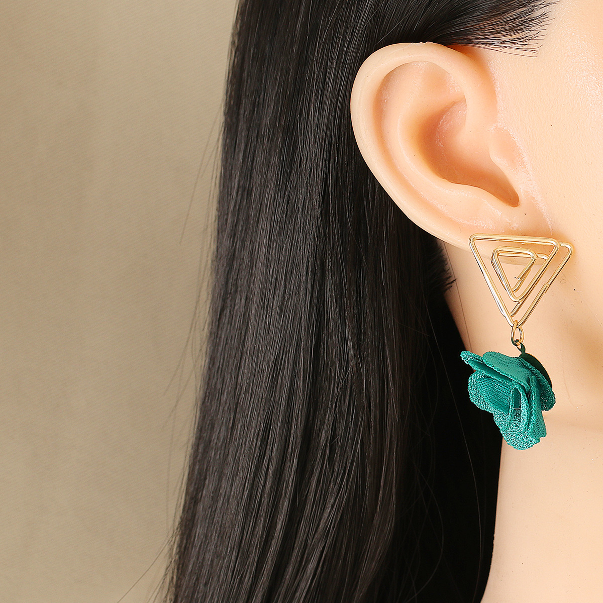 Korean Triangle Flower Earrings Wholesale display picture 24