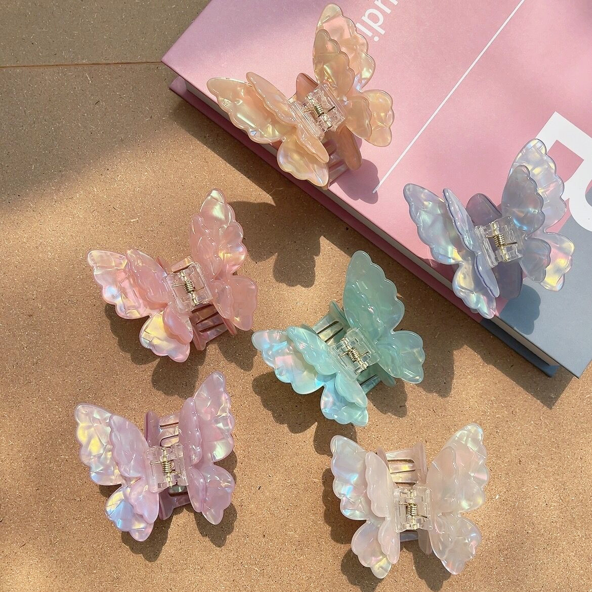 24g Weight Hair Claws Hair Accessories Type 1 Piece Quantity Holiday, Daily Occasion Acrylic, Acetic acid sheets Material Butterfly Pattern Women's Gender Sweet Style Sweet Women's Butterfly Arylic Acetic Acid Sheets Hair Claws 无