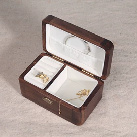 音乐盒;木质工艺品;树脂工艺品