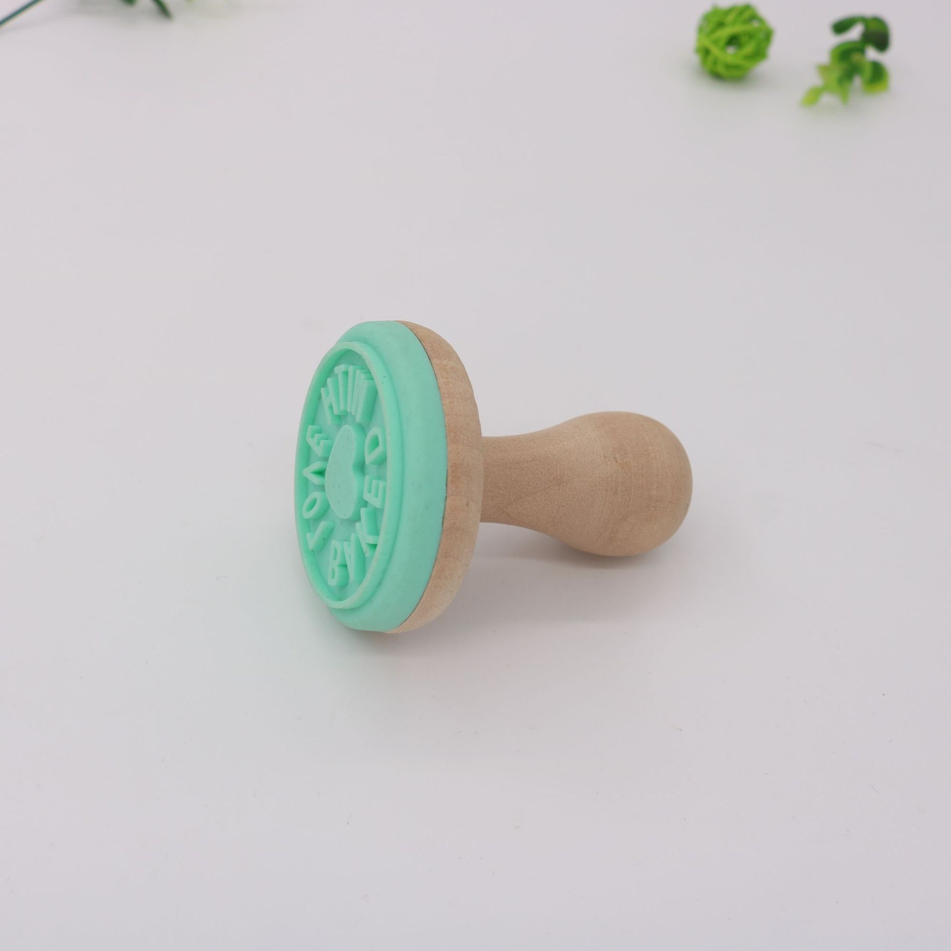 Silicone seal, round toy