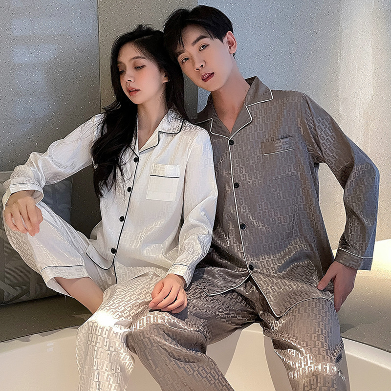 Primavera y otoño pijamas pareja un hombre una mujer manga larga seda de hielo alto sentido gato 2024 nuevo más tamaño traje verano