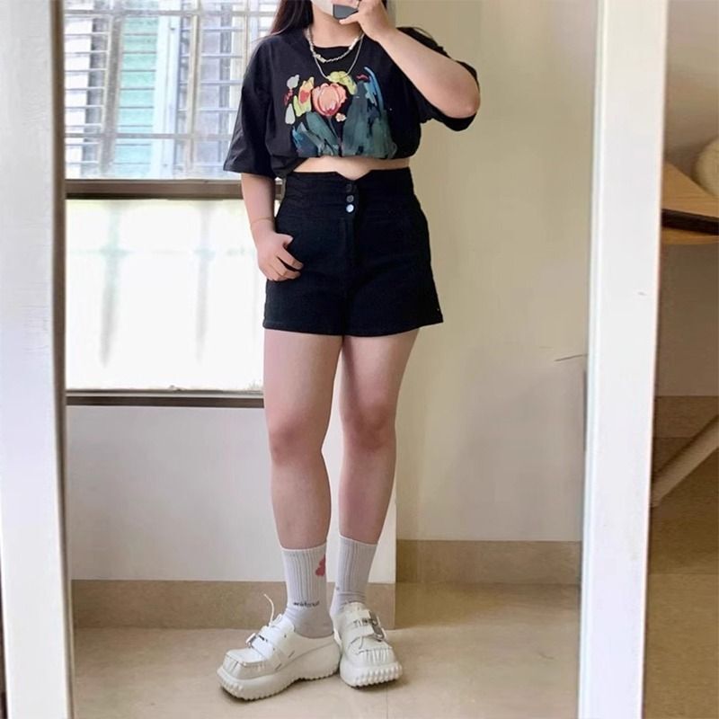 Plus-Size High-Waisted Slimming Denim Shorts for Women, Summer Irregular Five-Point Shorts with a Stylish A-Line Design for Curvy Women Plus-Size High-Waisted Slimming Denim Shorts for Women, Summer Irregular Five-Point Shorts with a Stylish A-Line Design for Curvy Women