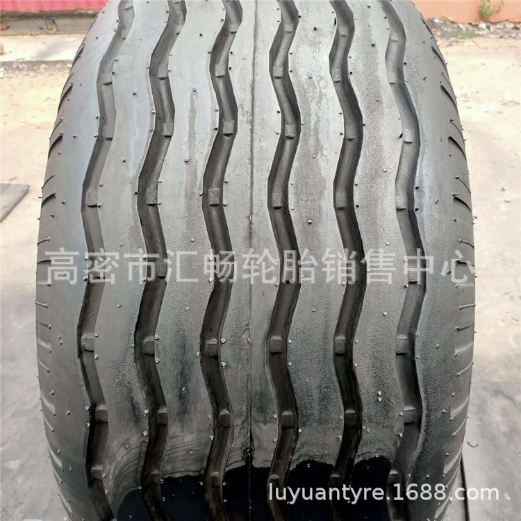 河南风神  曲顺花纹 卡车轮胎 18-20 沙漠轮胎 20-20