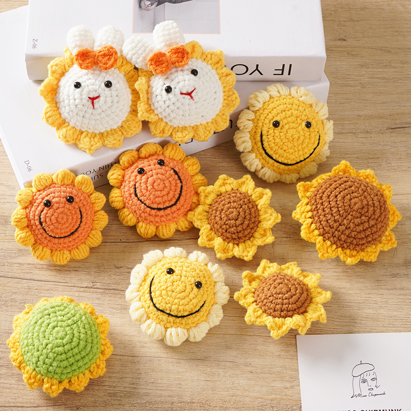 Cross-border knitting smiley sunflower artificial flower handmade wool knitted sunflower Teacher's Day bouquet graduation gift