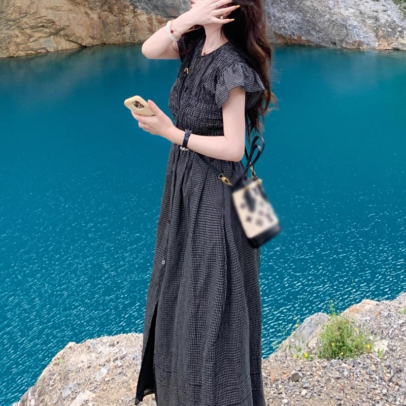 フレンチレトロな黒と白のチェック柄レースアップパフスリーブドレス女性の夏の気質ウエスト痩身デザインロングスカート