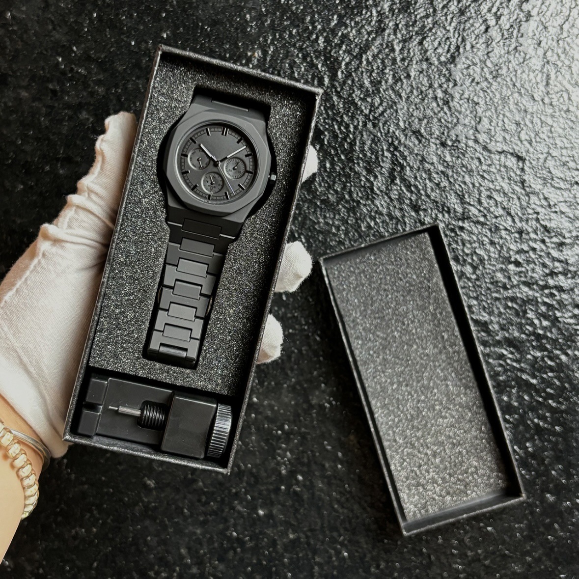 1158-17 domestic movement battery double snap button