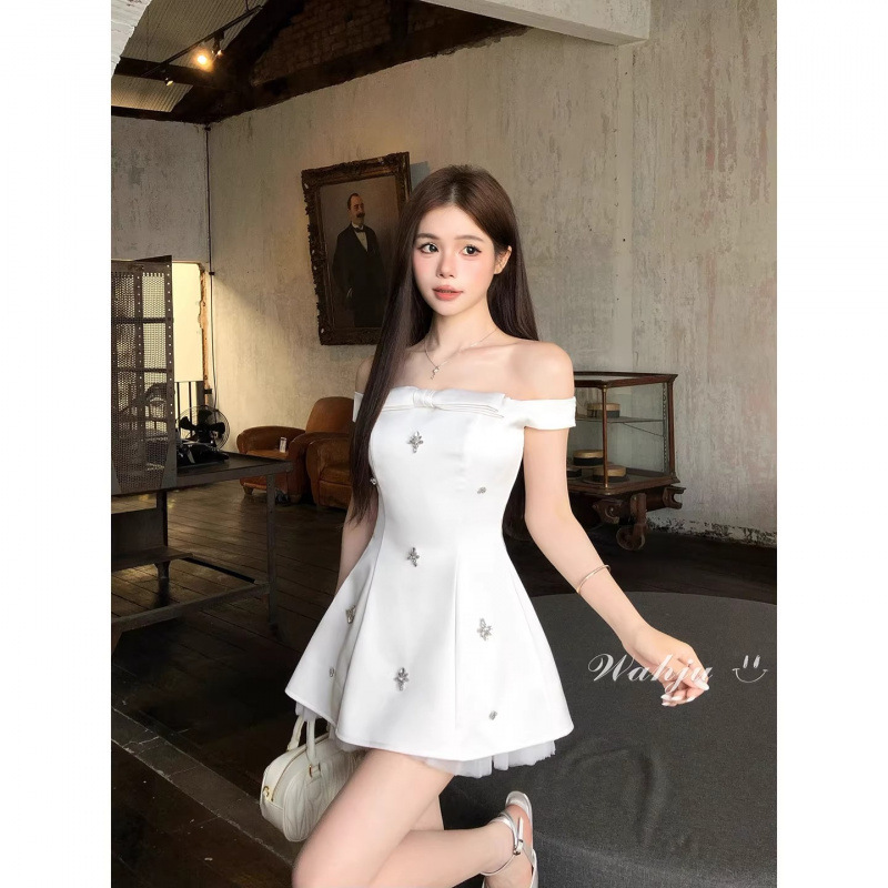 French-Style Elegant Off-The-Shoulder Bow Tie Waist-Cinching Slimming Dress, Summer Petite A-Line Birthday Dress