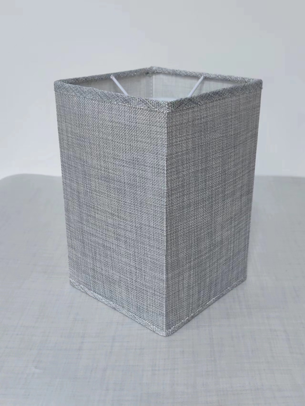 Lino gris cuadrado