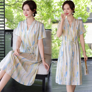 2025 New Summer Style Mom Fashion V-Neck Printed Dress Comfortable Middle-Aged and Elderly Women's Summer Lace-Up Skirt