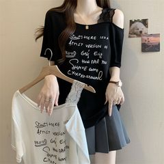 大きいサイズのレタープリントオフショルダー半袖Tシャツ女性用2025年夏新作ファットmmルーズスリミングファッショントップ女性用