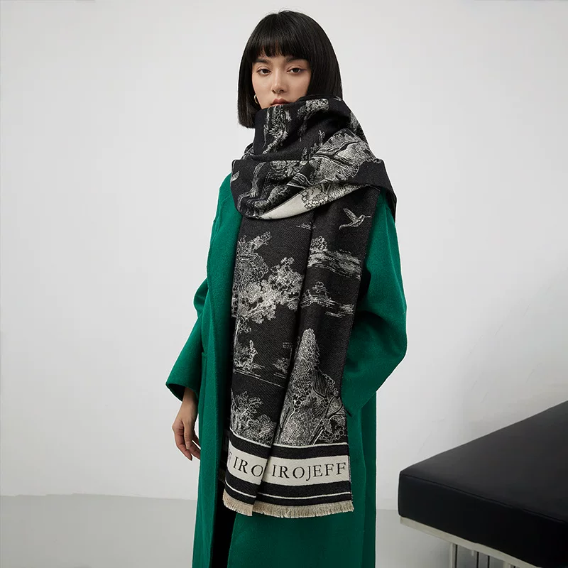 Sansui, warm long trend scarf made of faux fur for office