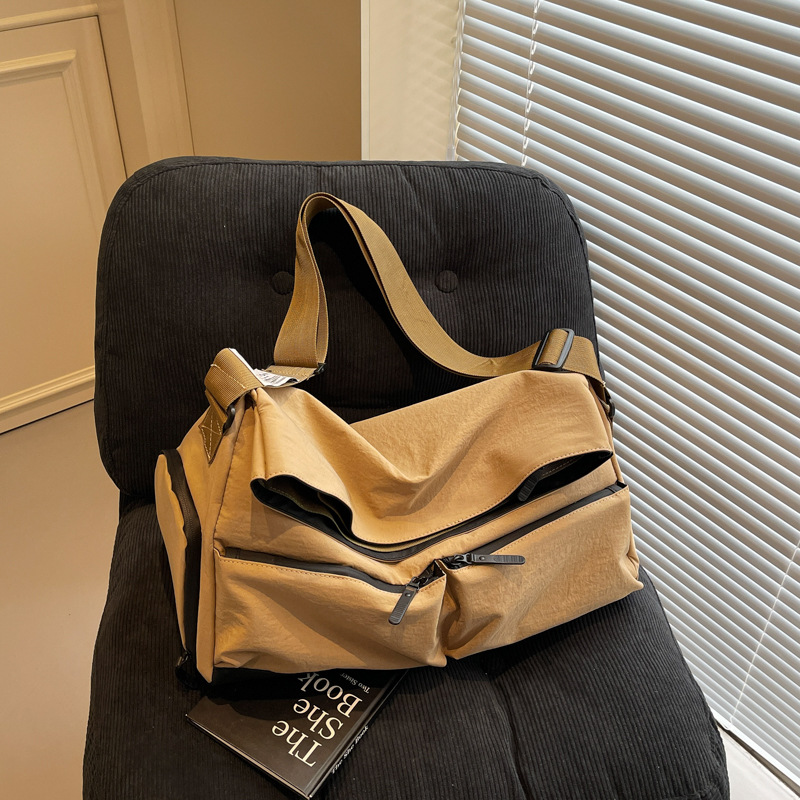 2025 New Crossbody Shoulder Travel Outdoor Bag Fitness Large Capacity Dry and Wet Separation Color Design Sense for Men and Women