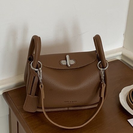 High-End Office Handbag for Women 2026 New Fashion Shoulder Crossbody Bag Niche Simple Versatile Pillow Bag