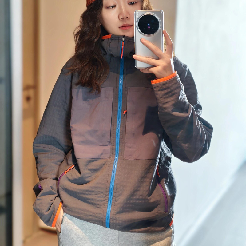 R Series] Early Spring Men's and Women's Outdoor Stereo Tailoring Light Three-Proof Hooded Jacket/Lightweight Windproof Casual Jacket