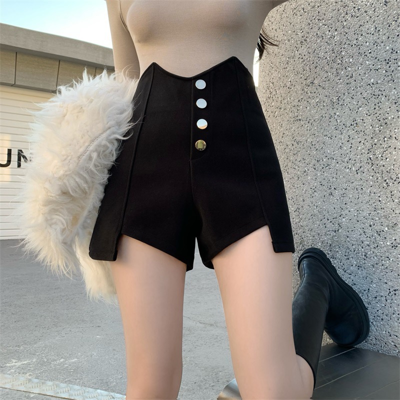 Design high waist shorts button decoration 2023 Autumn New High waist slimming A- line wide leg pants fashion shorts