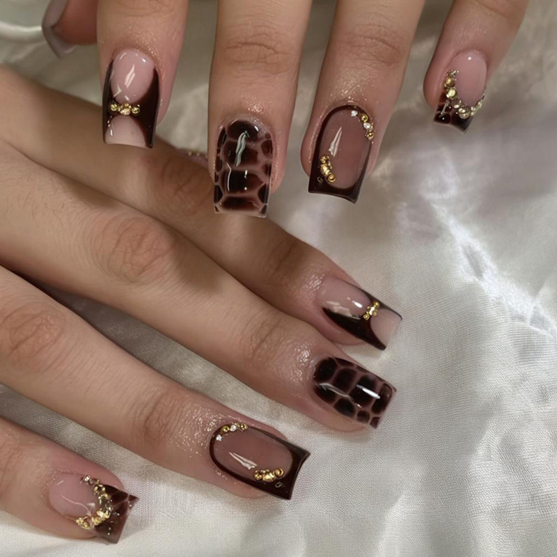European and American Popular Flash Diamond French Leopard Print Wearable Nails 24 Pieces Finished Short Square Fake Nails Cross-Border Wearable Nails Wholesale