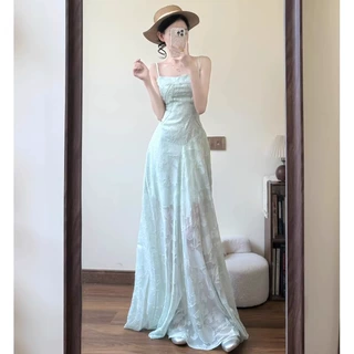 一件代发 2025海岛度假风多巴胺绝美绣花蕾丝透视薄荷绿吊带长裙