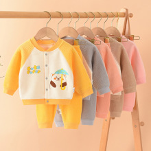 宝宝春秋套装婴幼童休闲两件套春季双面加绒分体卡通薄绒保暖套装