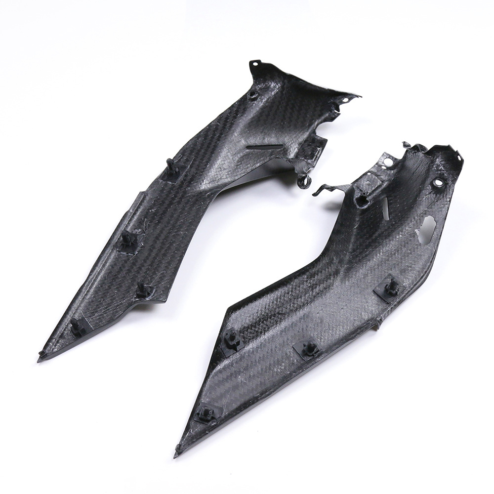 Suitable for CFMOTO spring wind 800NK rhinoceros + motorcycle modified carbon fiber shell parts car body front decorative plate