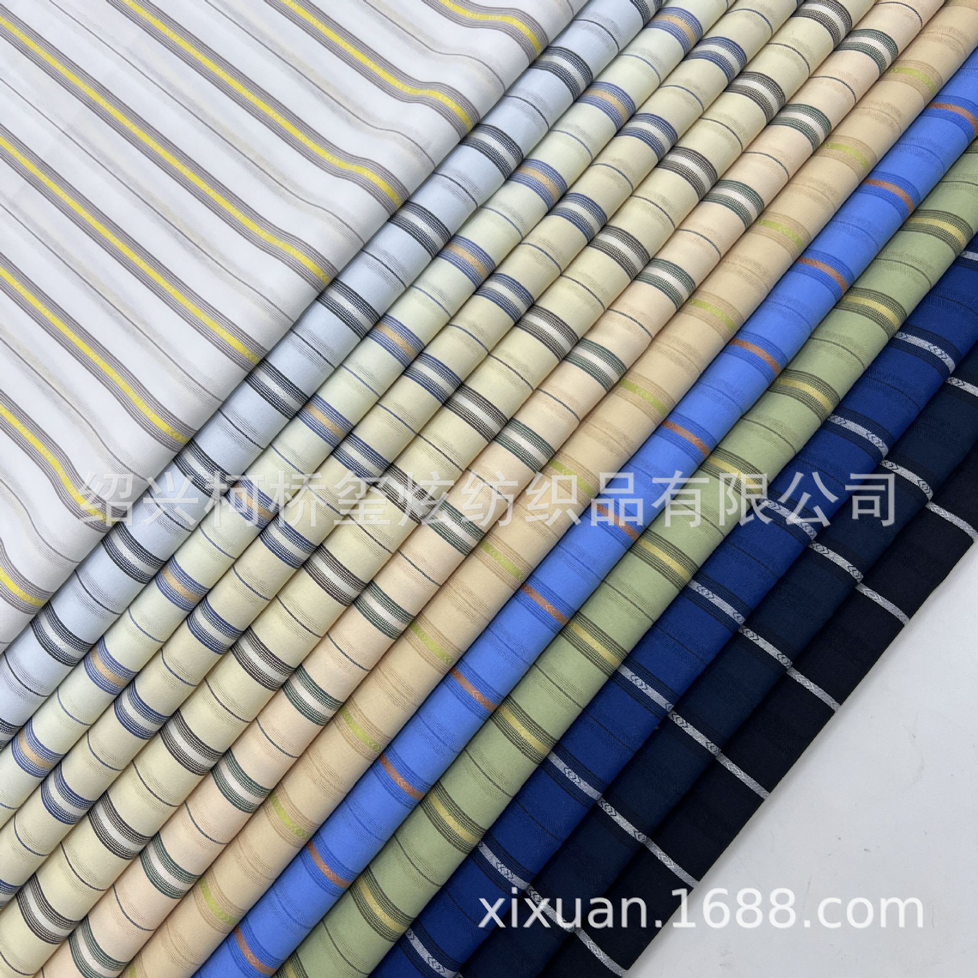 新款涤棉条纹面料 色织条子布 春夏薄款工装衬衫面料 提花 现货