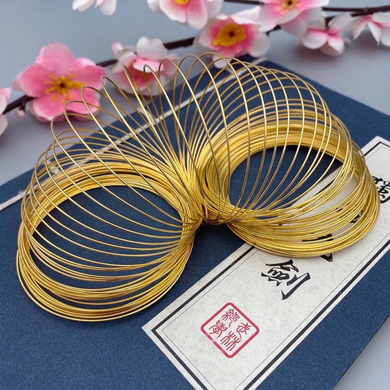 There are about 70 turns of golden steel wire. Please don’t worry if there will be black spots.