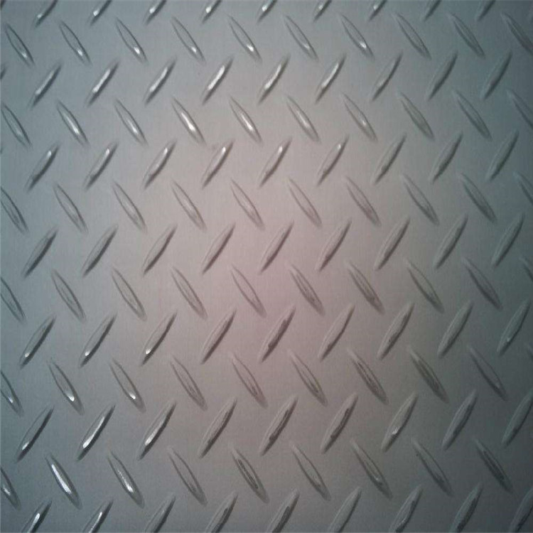 厂家直销扁豆型花纹板Q235B花纹钢板 镀锌花纹板规格齐全