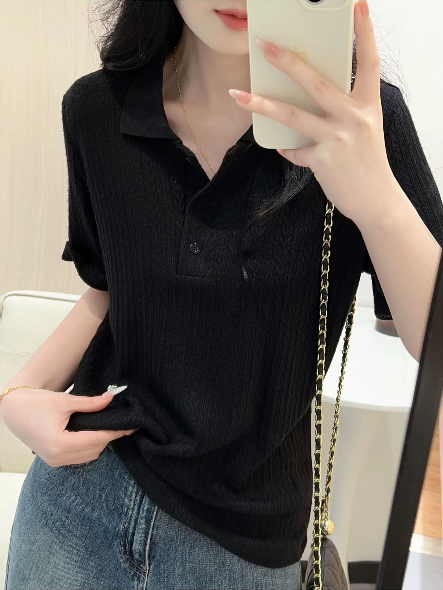 Áo polo nữ ngắn tay dáng ôm, cổ bẻ, phom chuẩn, thiết kế tôn dáng — màu đen