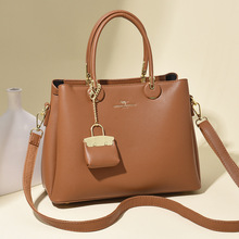 2025新款包包女包斜挎包百搭女单肩包大容量送妈妈洋气女士手提包