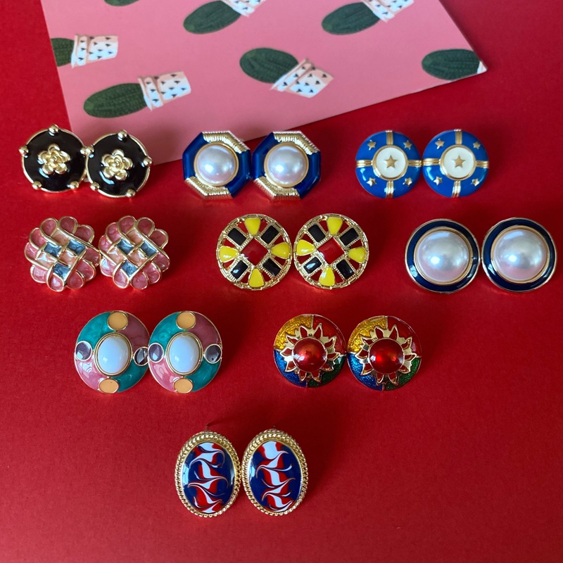 Korean Enamel Contrast Color Drip Glaze Pearl Earrings display picture 1