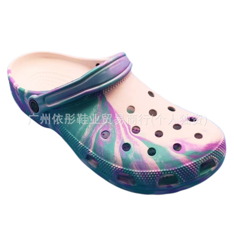 Crocs Clogs Classic Style for Men and Women, Basic Model, Couple's Sports Beach Sandals Wholesale