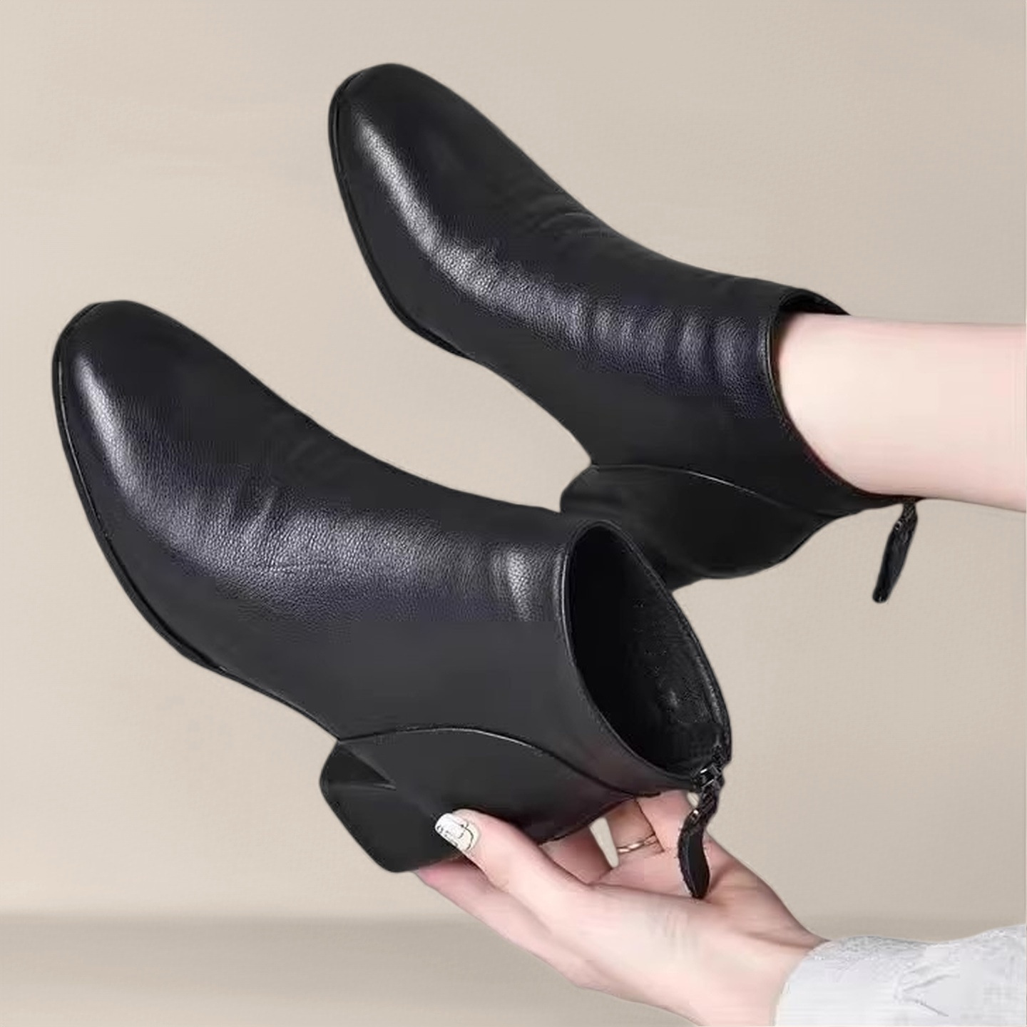 时尚粗跟短筒靴加绒舒适妈妈鞋马丁靴女2025秋冬新款中跟瘦瘦皮靴