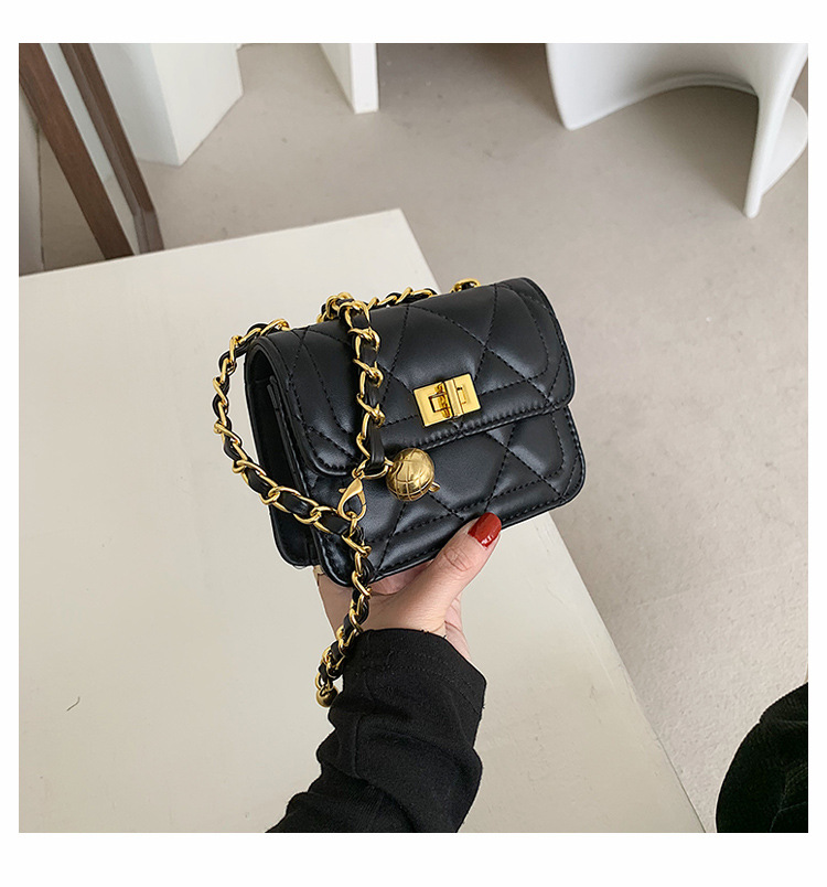 Fashion Chain Shoulder Messenger Small Square Bag Wholesale display picture 11