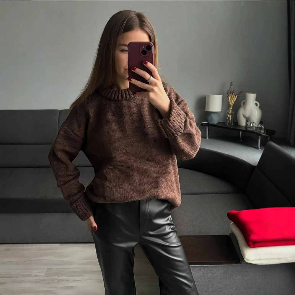 2024 otoño nuevo estilo europeo y americano Amazon transfronterizo ropa de mujer de color sólido cuello redondo viento perezoso suéter de cabeza de estilo universal
