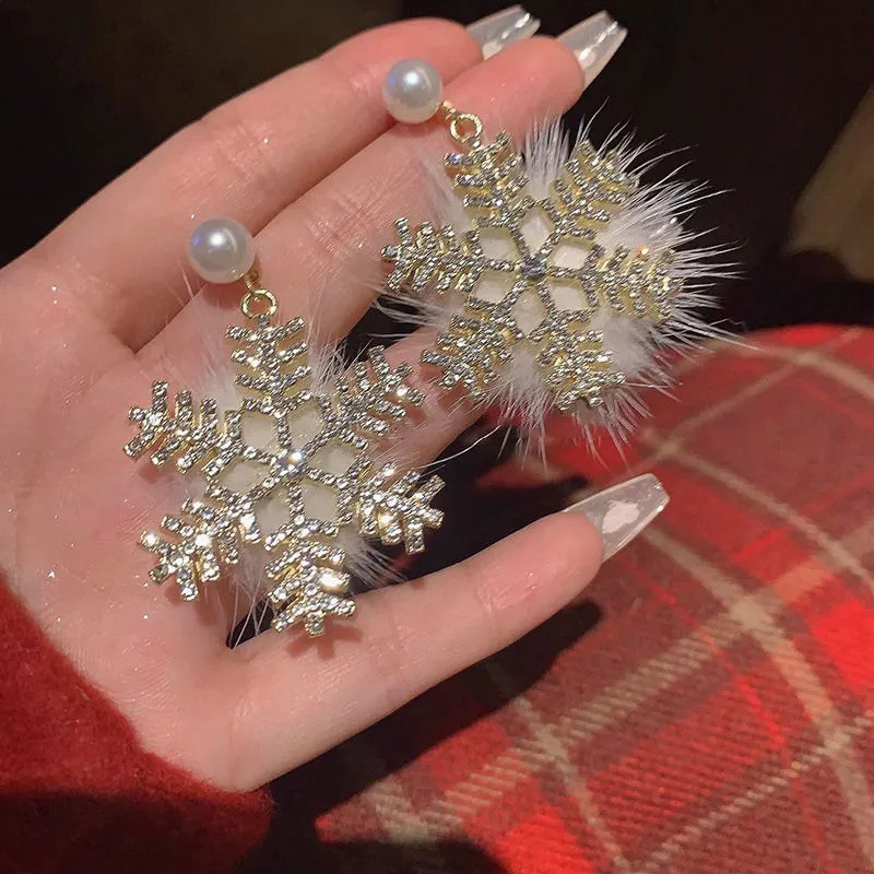 Christmas Elements, Snowflake Plush High-end 2024 New Autumn And Winter Earrings, Earrings For Women_voghion.com