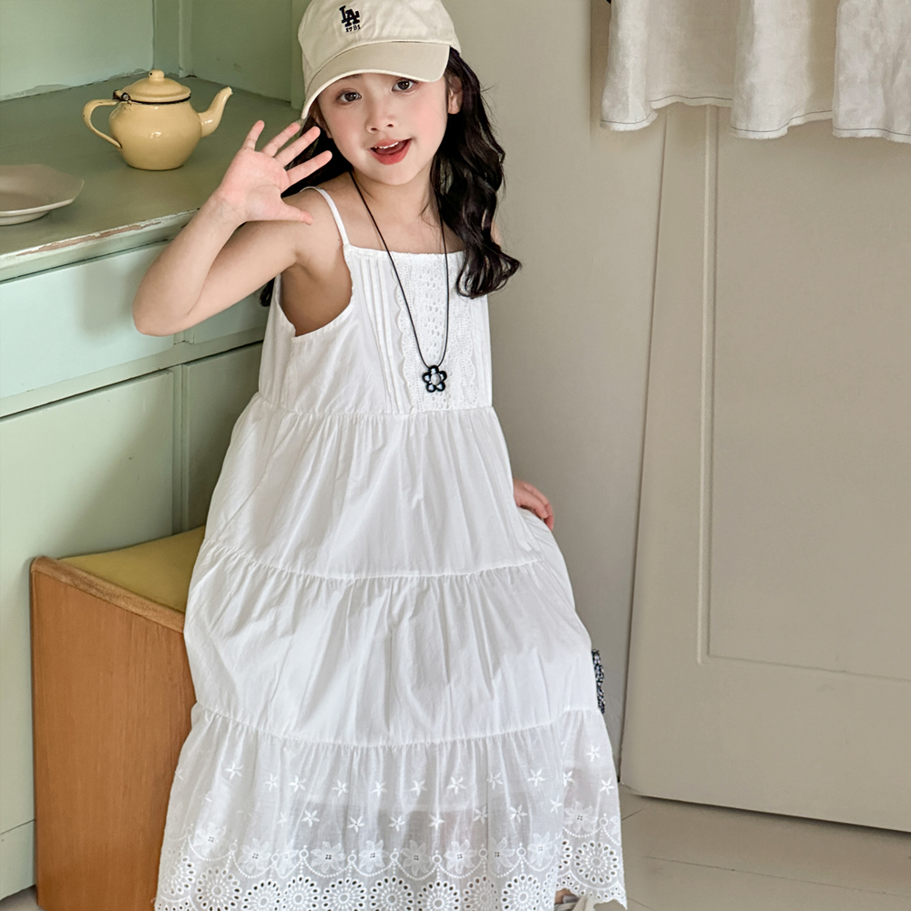 Vestido de tirantes para niña Little Red Fish 2025 Nuevo vestido de princesa de estilo occidental para niños de verano Falda larga para niños coreanos