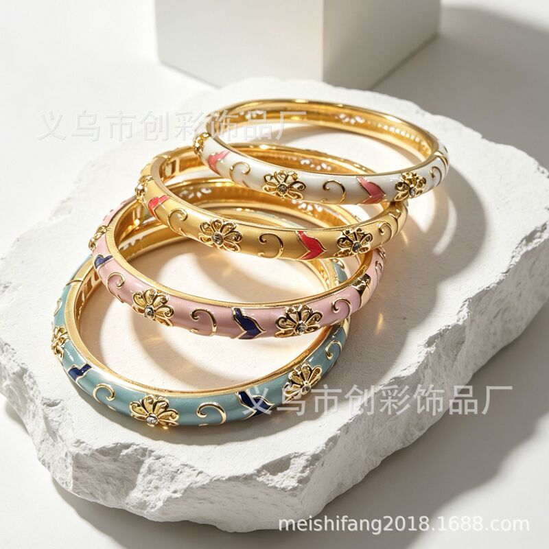 New Chinese-Style Enamel Craft Colorful Cloud Pattern Bracelet, Gold-Plated with Diamonds, Hollow Open Design Jewelry, Cloisonné Bracelet in Stock