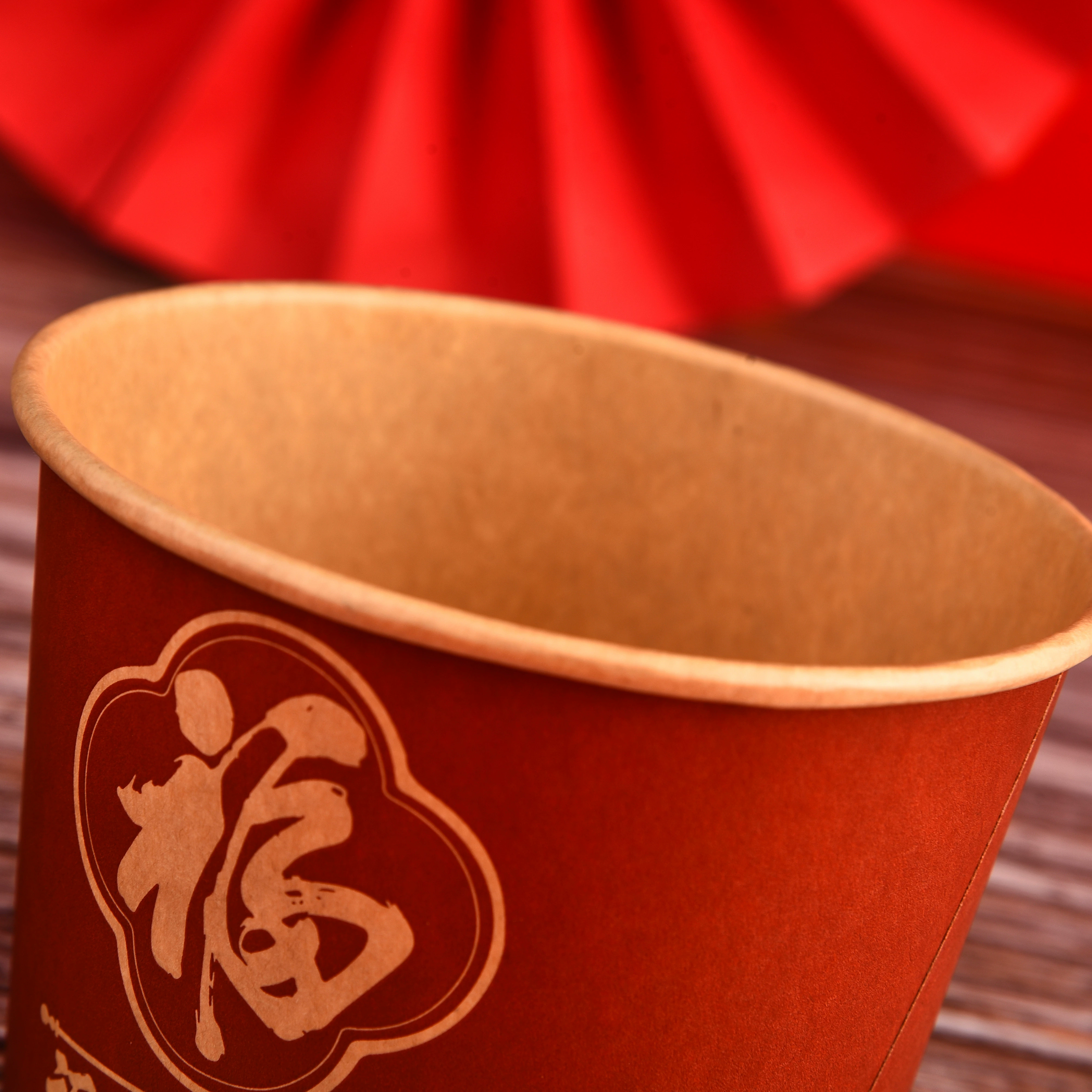 V45O disposable lucky paper bowls and cups for family and friend gatherings, thickened New Year and festival round coated food