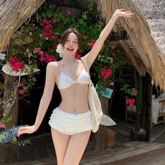 高級感純欲小香風甘美少女小胸がケーキのスカートを集めて、水着の女性ビキニを分けます。