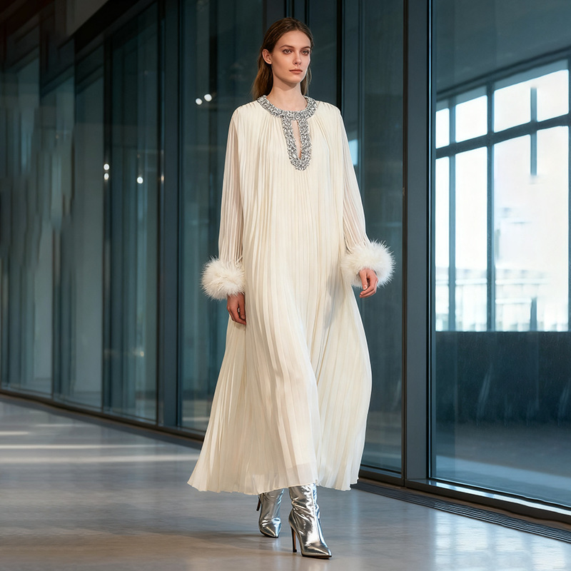 European and American Hot-Selling Celebrity Style 2026 Summer New Round-Neck Rhinestone-Embellished Pleated Ostrich Feather Patchwork Solid Color Dress European and American Hot-Selling Celebrity Style 2026 Summer New Round-Neck Rhinestone-Embellished Pleated Ostrich Feather Patchwork Solid Color Dress