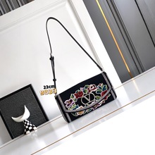 �ſ۴̽�Ҹ�°�ˮ���Ůʿб����ٴ�r���ִ��������μ��������