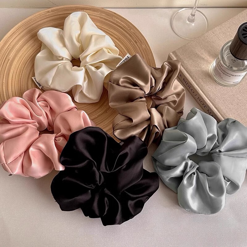 High-Quality Korean-Style Oversized 18cm Solid Color Satin Scrunchie with a Stylish and Elegant Feel High-Quality Korean-Style Oversized 18cm Solid Color Satin Scrunchie with a Stylish and Elegant Feel