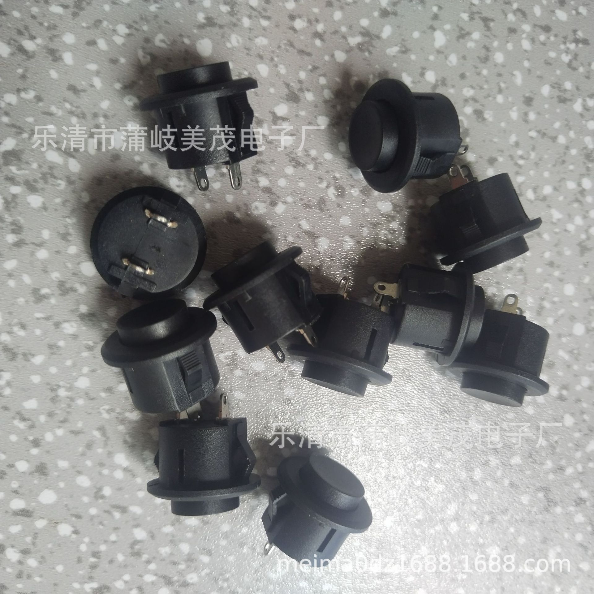 卡扣式按通/按断按钮开关复位 玩具车电动车驱动按钮 喇叭按钮