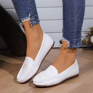 Doudou Shoes Women's Single Shoes Women's Mom Shoes 2025 Four Seasons New Korean Style Round Toe Large Size Flat Bottom Low Heel Casual Outerwear