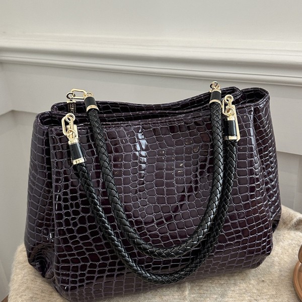 classic universal elegant retro bag