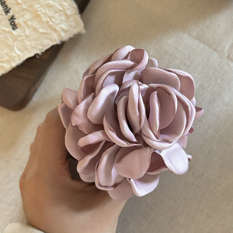 Grande pinza per capelli a fiore in raso per acconciature_voghion.com