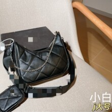 新款斜挎经典p家小羊皮菱格三合一斜挎包百搭大气  简约