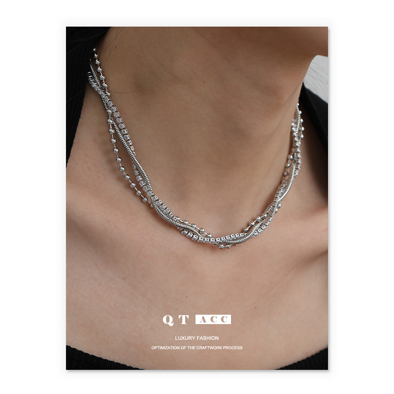 Latón chapado en platino moda europea y americana luz lujo serpiente hueso cadena cuentas redondas tres capas apiladas zircon cadena collar de bobinado para las mujeres
