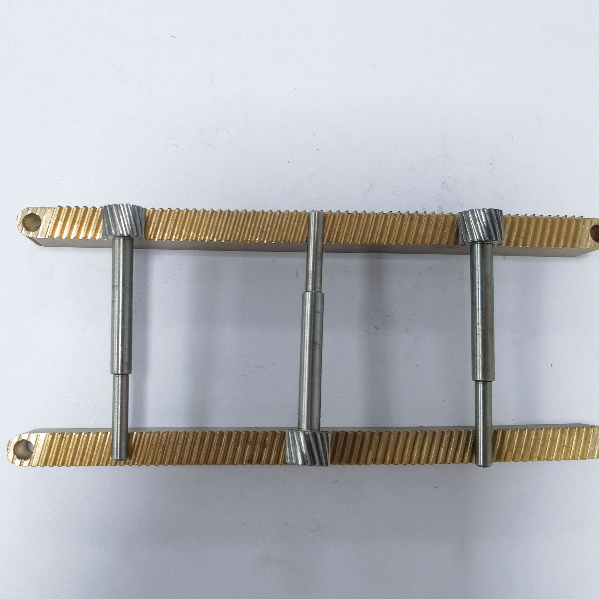 工厂制作齿轮齿条0.6模0.5模0.4模铜齿条，多种规格，偏心轮齿轮