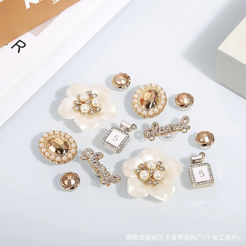 洞洞鞋配饰ins立体鞋花鞋扣创意DIY配件珍珠花蝴蝶可拆卸链条卡扣