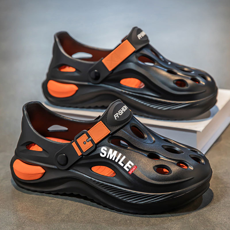 Zapatos con agujeros para hombres verano 2025 nuevo estilo de conducción, pisando mierda, deportes al aire libre, playa, sandalias de gama alta Baotou para hombres